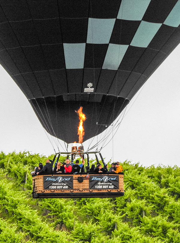 Hot air ballooning over the Hunter Vineyards with Beyond Ballooning